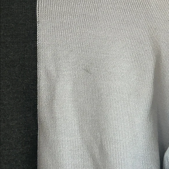 St. John Soft Gray/Black 3/4 Sleeve Pullover Knit Sweater Shirt Top *Size P*🌸🌸 - Picture 5 of 6